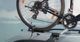 Aguri Marathon basic BLACK - kerékpártartó az első villa mögötti rögzítéssel